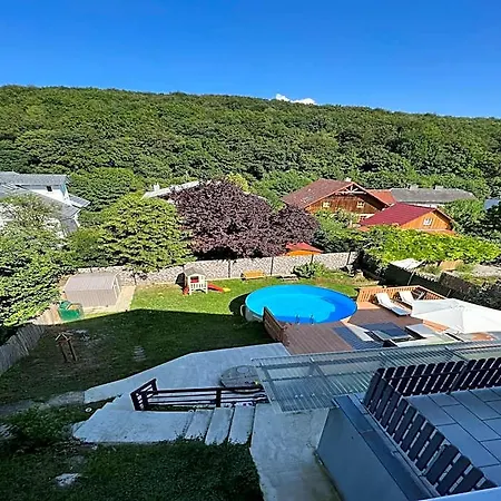 In Mauerbach Near Vienna With Pool 4*