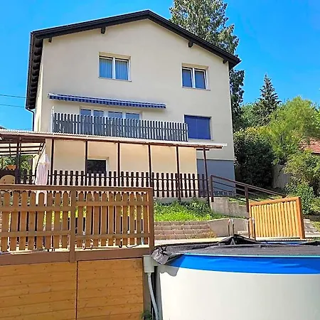In Mauerbach Near Vienna With Pool 4*